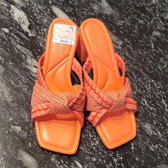 BRAND NEW MARC FISHER  WITH INTERWOVEN STRAPS SQUARE OPEN TOE SANDAL - Picture 3 of 16